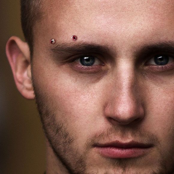 Eyeball Inlaid 316L Surgical Steel Curved Barbells for Eyebrow and More - Picture 2 of 8